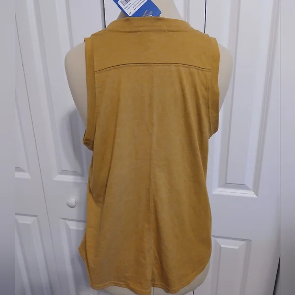 *NEW* With Tags Womens Distance Graphic Running Tank Medium Mustard Yellow - Picture 3 of 6